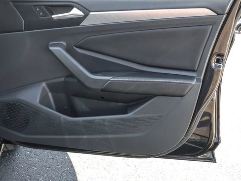 Certified 2024 Volkswagen Jetta SE FWD image 39