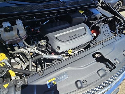 Used 2020 Chrysler Pacifica Limited FWD image 20