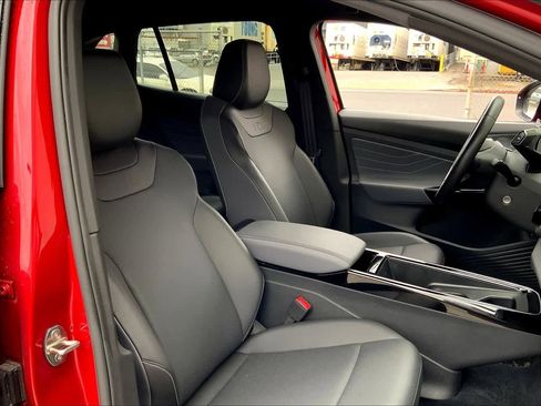 Used 2023 Volkswagen ID.4 Pro S RWD image 13