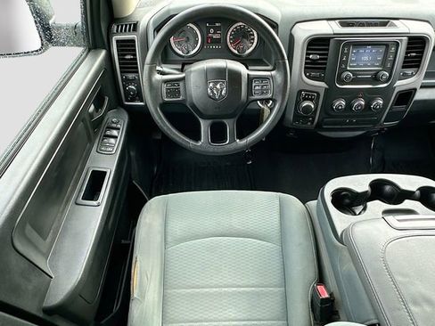 Used 2017 RAM 1500 Express image 20