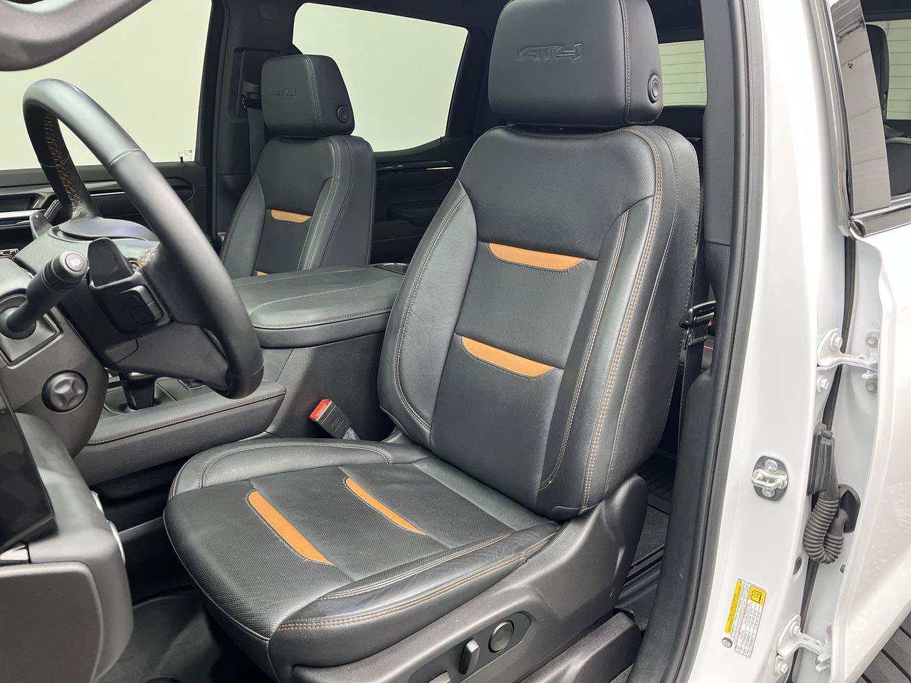 Certified 2025 GMC Sierra 1500 AT4 w/ Technology Package AWD/4WD image 13