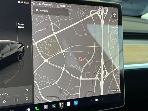 Used 2023 Tesla Model Y Performance AWD/4WD image 21