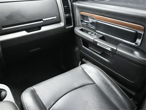 Used 2015 RAM 1500 Laramie image 23