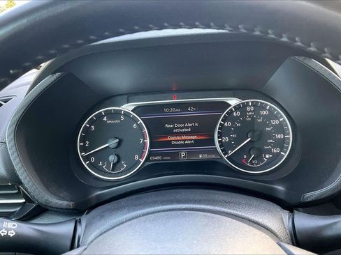 Used 2020 Nissan Sentra SV image 11