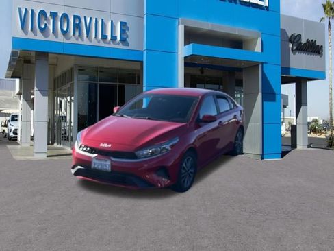 Used 2023 Kia Forte LXS image 1