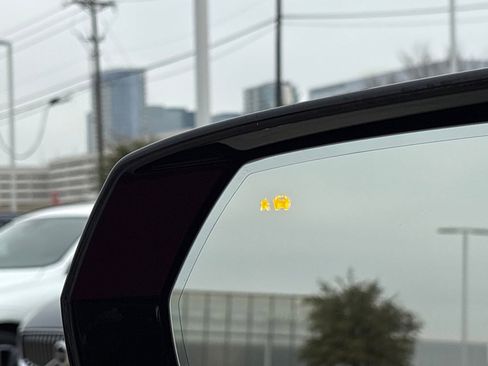 Used 2022 Chevrolet Suburban RST w/ Luxury Package image 10