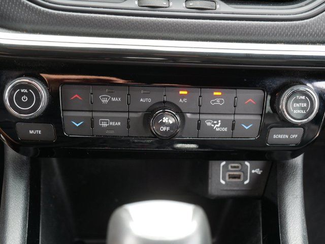 Used 2024 Jeep Compass Trailhawk AWD/4WD image 30
