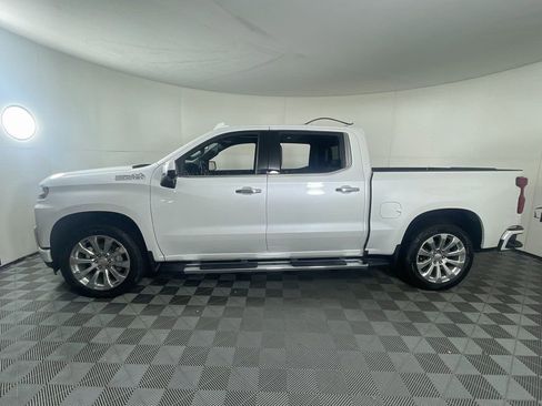 Used 2021 Chevrolet Silverado 1500 High Country image 3