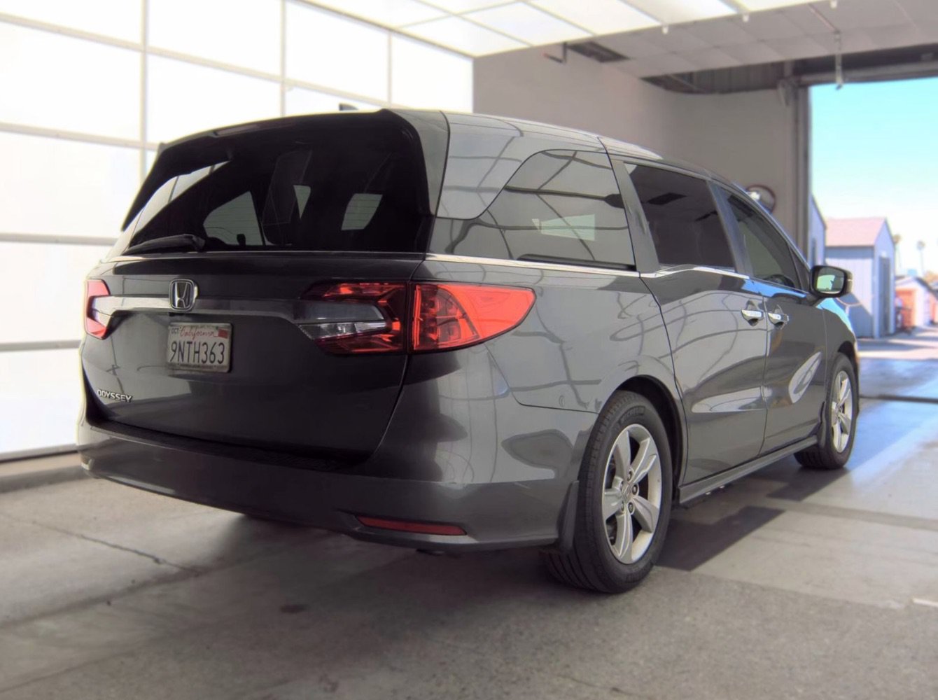 Used 2019 Honda Odyssey EX-L image 4