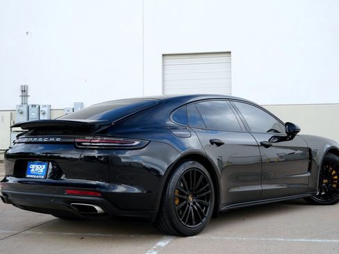 Used 2018 Porsche Panamera 4 AWD/4WD image 3