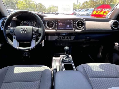 Used 2021 Toyota Tacoma SR5 RWD image 15