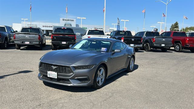 Certified 2026 Ford Mustang Premium RWD image 8