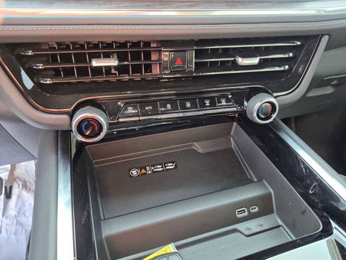 Used 2025 Chevrolet Tahoe Z71 w/ Z71 Off-Road Package image 23