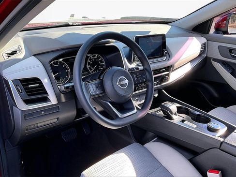 Certified 2023 Nissan Rogue SV image 16