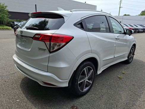 Used 2019 Honda HR-V Touring image 4