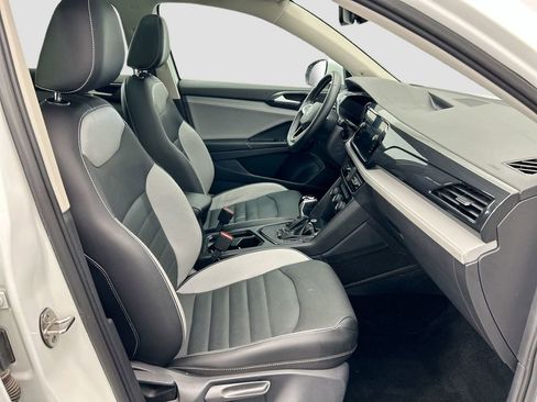 Used 2022 Volkswagen Taos SEL image 19