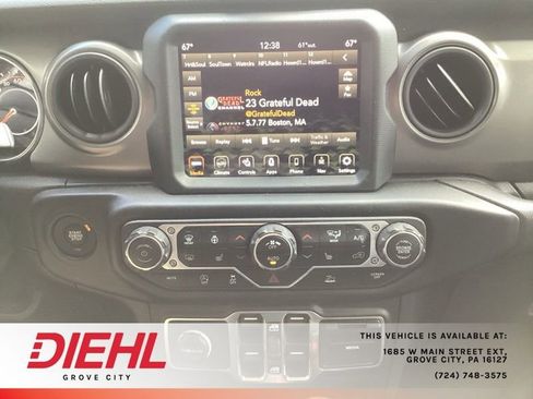 Used 2023 Jeep Gladiator Sport AWD/4WD image 22