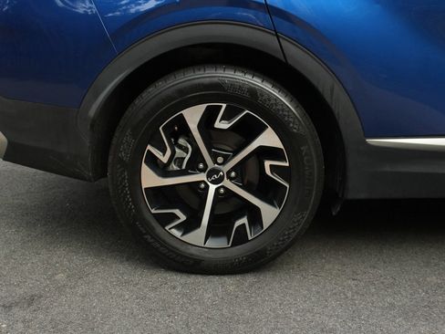 Used 2024 Kia Sportage EX FWD image 5