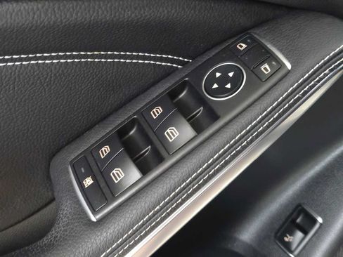 Used 2019 Mercedes-Benz GLA 250 4MATIC image 23