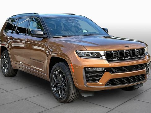 New 2026 Jeep Grand Cherokee L Summit w/ Obsidian Package AWD/4WD image 2