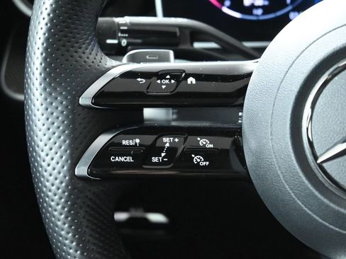 Certified 2025 Mercedes-Benz C 300 4MATIC Sedan image 17