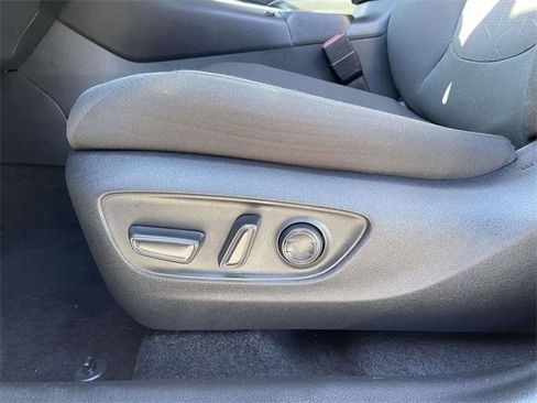 Used 2022 Toyota RAV4 XLE image 20