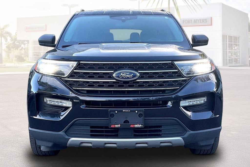 Used 2024 Ford Explorer XLT AWD/4WD image 25