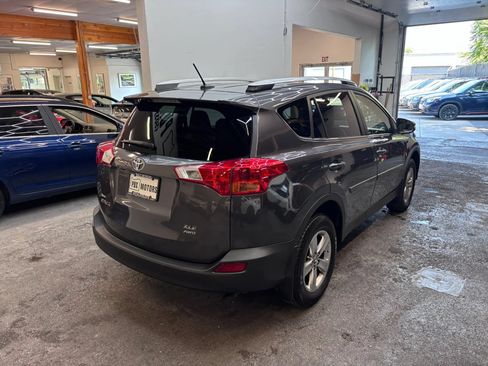 Used 2015 Toyota RAV4 XLE AWD/4WD image 5