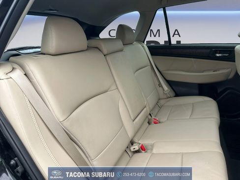 Used 2018 Subaru Outback 2.5i Limited image 18