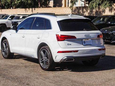 Used 2021 Audi Q5 e Prestige w/ Prestige Package image 4