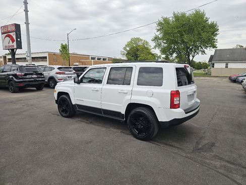 Used 2016 Jeep Patriot Sport w/ Power Value Group FWD image 7