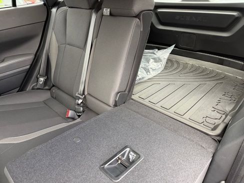 Used 2025 Subaru Crosstrek 2.0i Premium w/ Popular Package #4 image 12