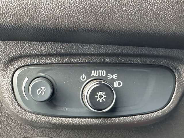 Used 2024 GMC Terrain SLE AWD/4WD image 24