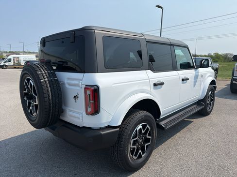 New 2026 Ford Bronco Outer Banks AWD/4WD image 5