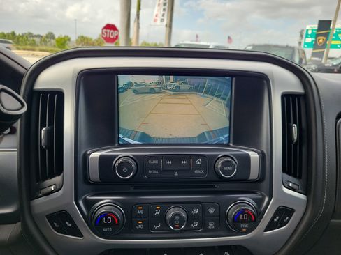 Used 2018 GMC Sierra 1500 SLT w/ SLT Premium Package image 10