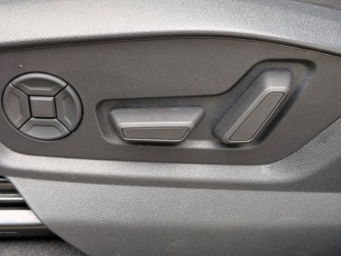 Used 2020 Audi Q8 Premium Plus image 16