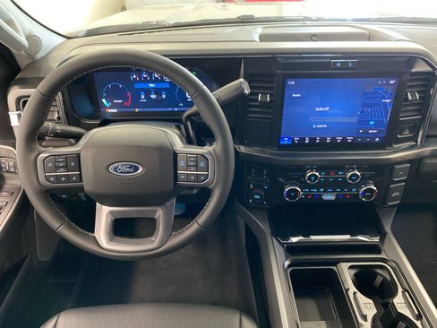 New 2026 Ford F250 Lariat w/ Black Appearance Package AWD/4WD image 40