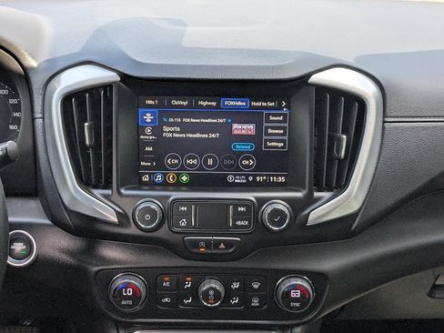 Used 2024 GMC Terrain SLT FWD image 17
