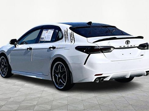 Used 2018 Toyota Camry XSE image 6