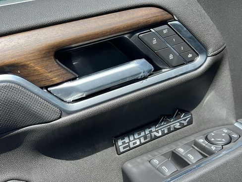 New 2026 Chevrolet Silverado 1500 High Country AWD/4WD image 19