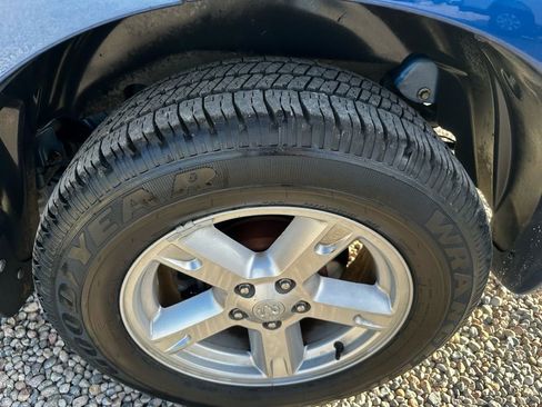 Used 2010 Dodge Nitro SXT image 43