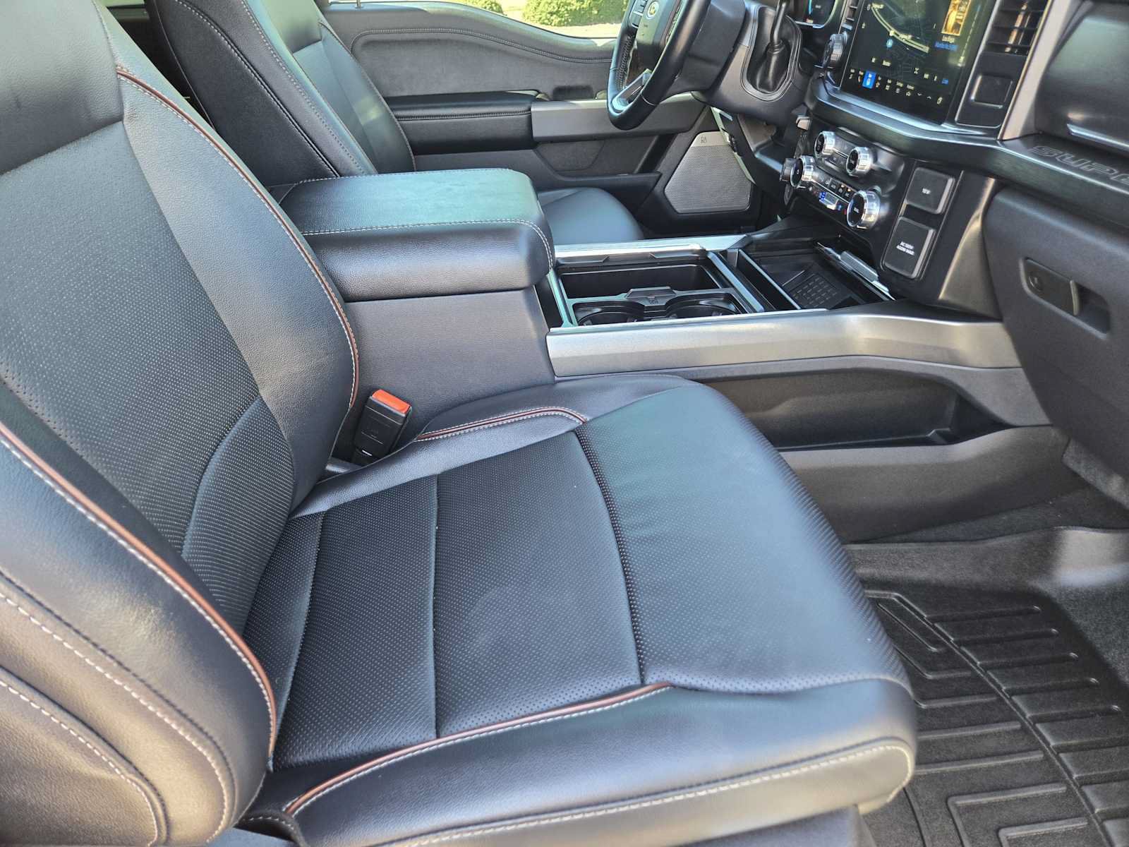 Used 2023 Ford F250 Lariat w/ Lariat Ultimate Package AWD/4WD image 15