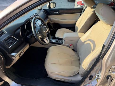 Used 2017 Subaru Outback 2.5i Limited AWD/4WD image 6