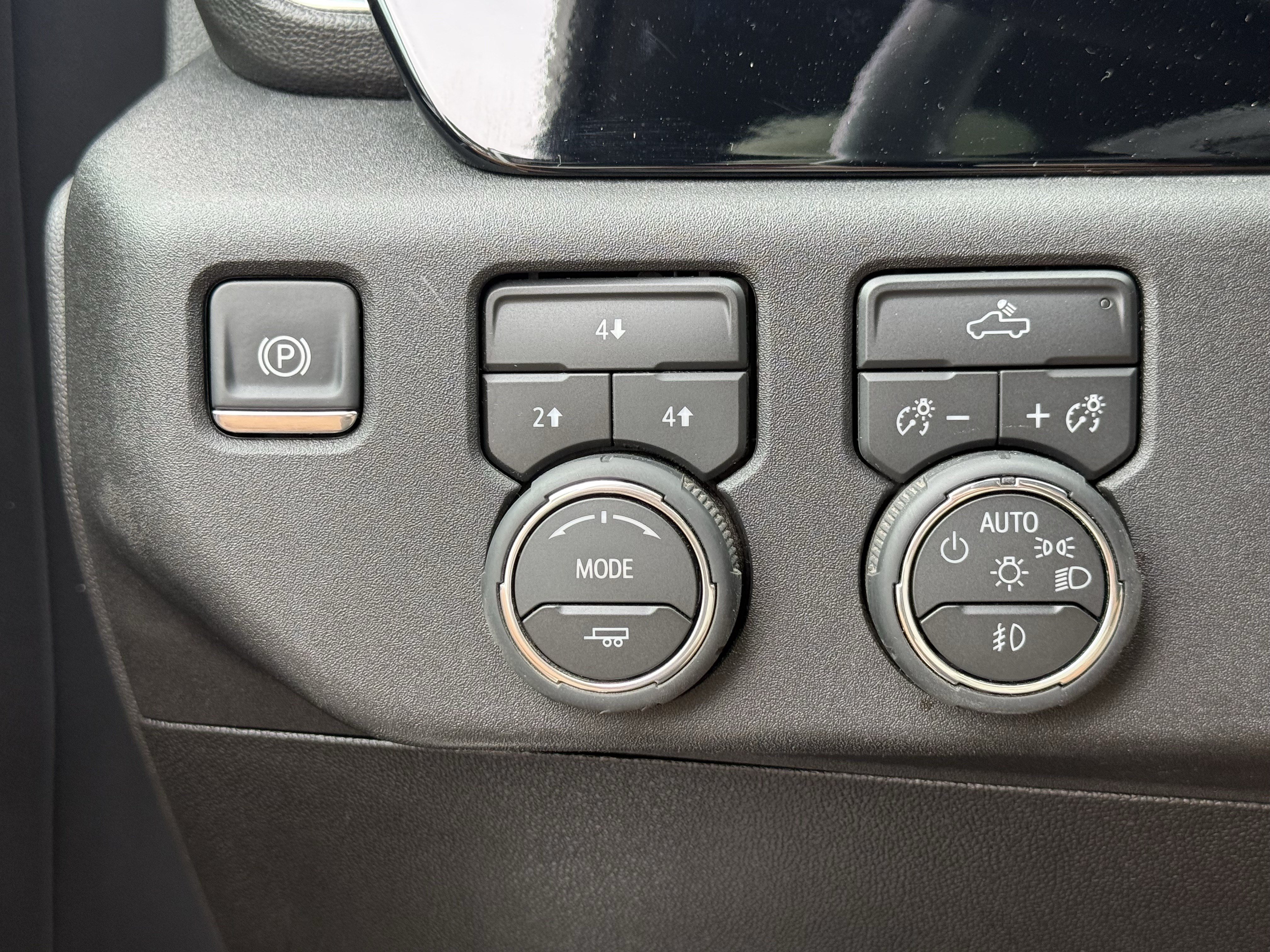 Used 2025 Chevrolet Silverado 2500 LT w/ Convenience Package AWD/4WD image 24