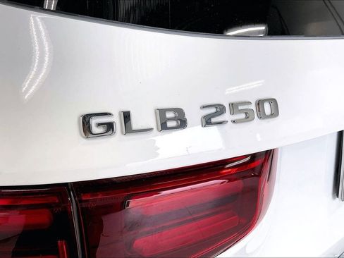 New 2026 Mercedes-Benz GLB 250 4MATIC image 15