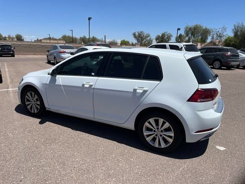 Used 2020 Volkswagen Golf 4-Door FWD image 4
