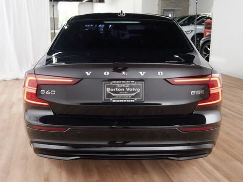 Used 2024 Volvo S60 B5 Plus w/ Climate Package AWD/4WD image 4