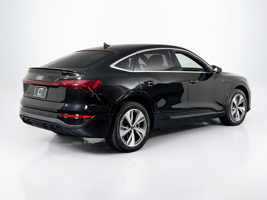 Certified 2024 Audi Q8 e-tron Premium Plus w/ Premium Plus Package AWD/4WD image 5