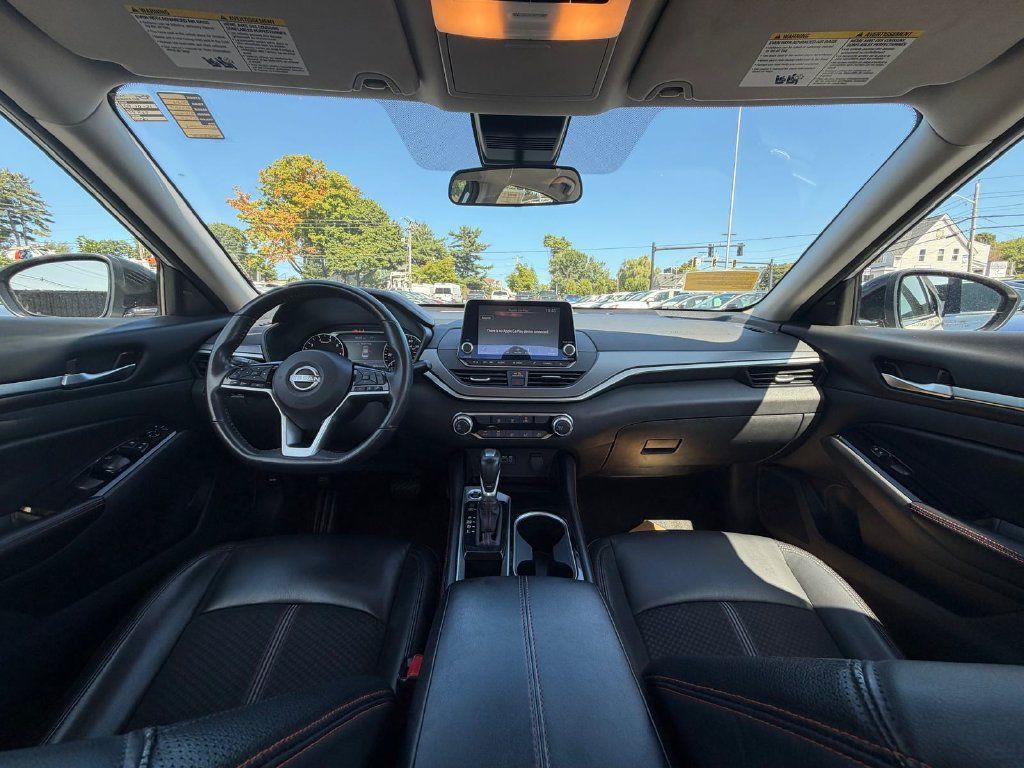 Used 2024 Nissan Altima 2.5 SR FWD image 15