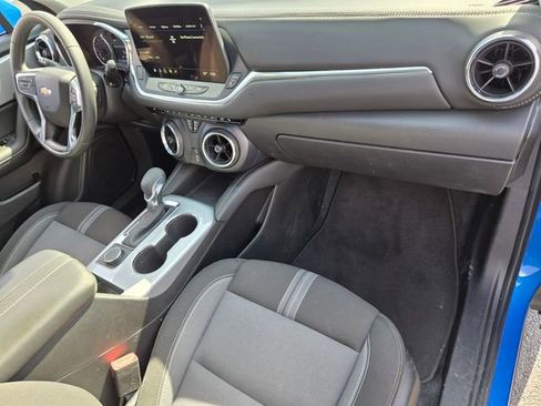Used 2024 Chevrolet Blazer LT FWD image 17